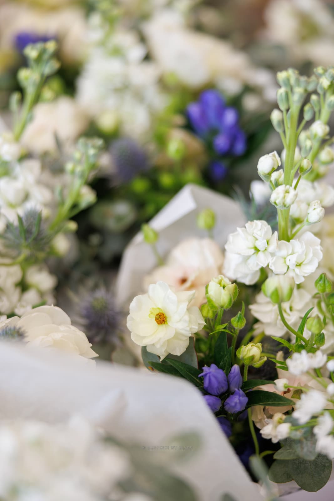 Gifting and favours in white, purple and green