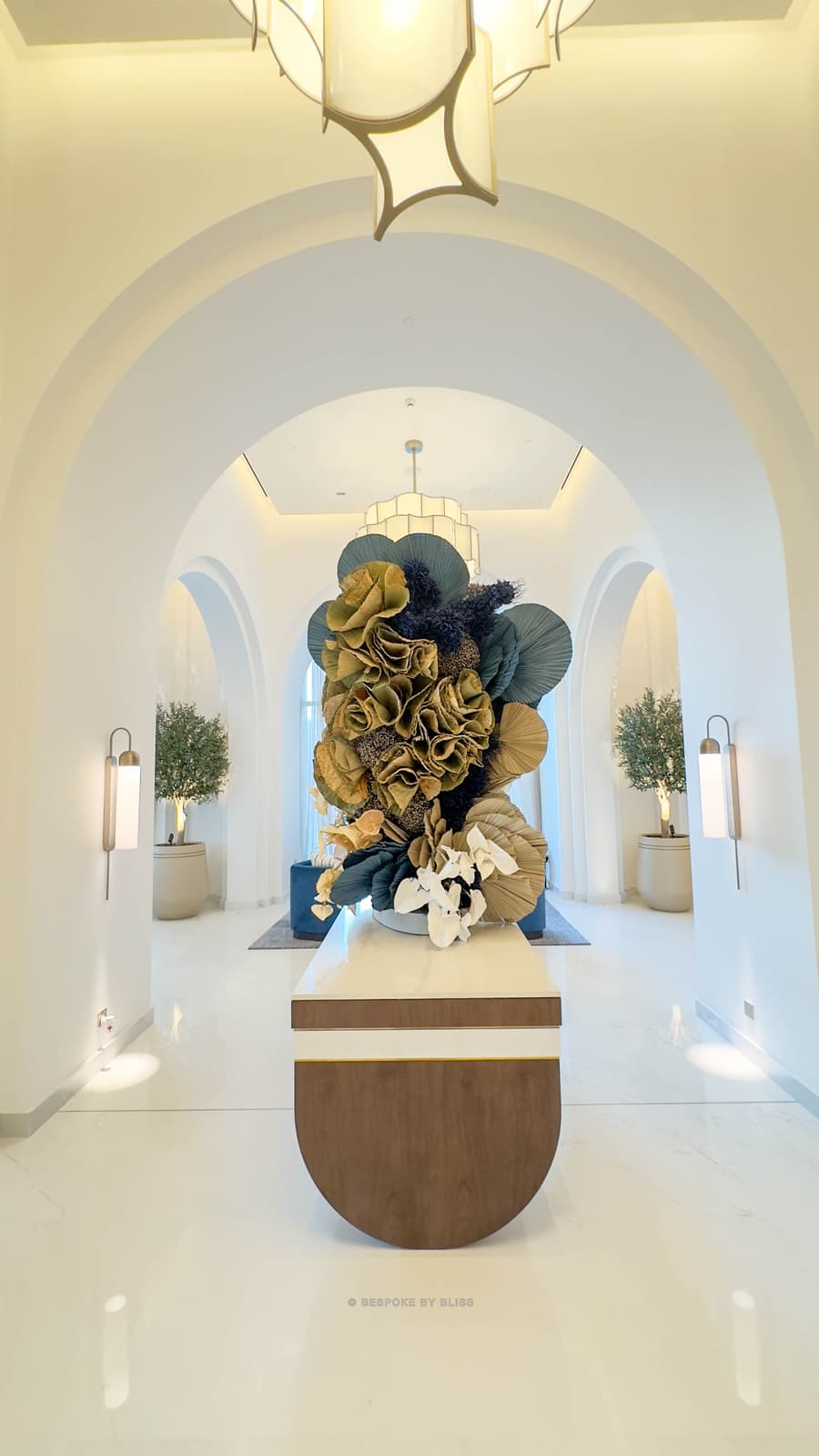 Entrance styling in olive, navy and white