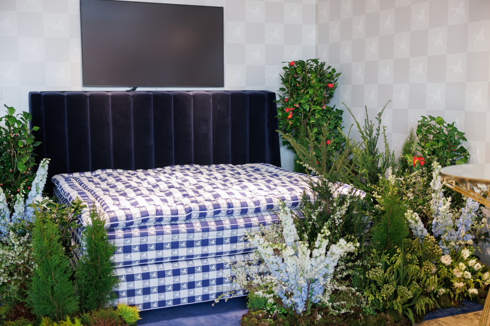 Statement floral arrangement in navy, green and blue